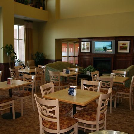 Hampton Inn & Suites 게인즈빌 레스토랑 사진