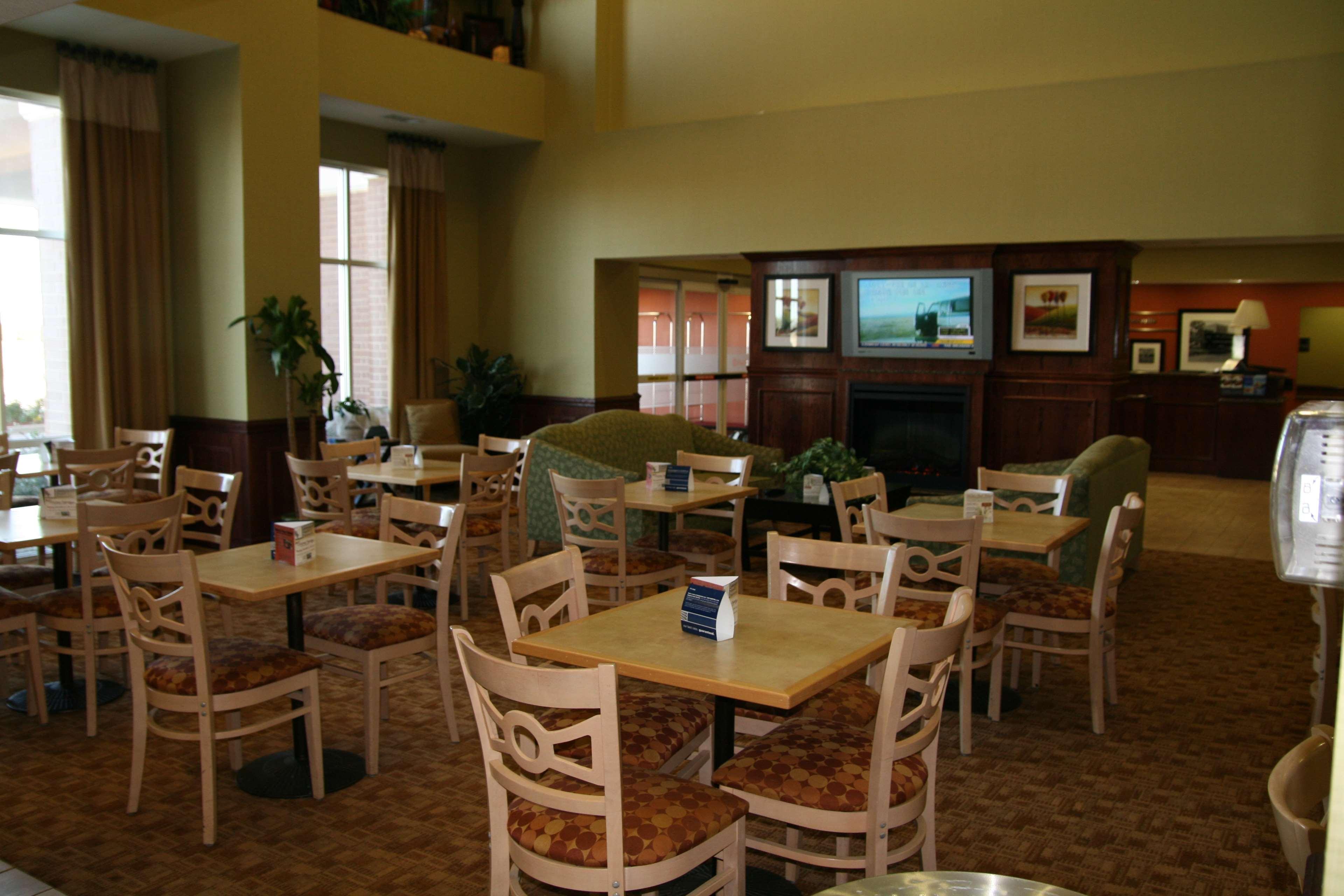 Hampton Inn & Suites 게인즈빌 레스토랑 사진
