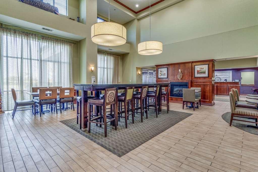 Hampton Inn & Suites 게인즈빌 레스토랑 사진